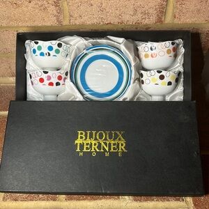 Bijoux Terner Home Ice Cream Set of Four Polka Dot / Circle Cups & Saucers Round